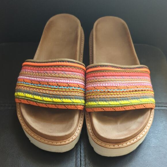 J Slides Multicolor Bohemian Style Comfy Footbed Slide On Platform Sandals - Picture 2 of 6